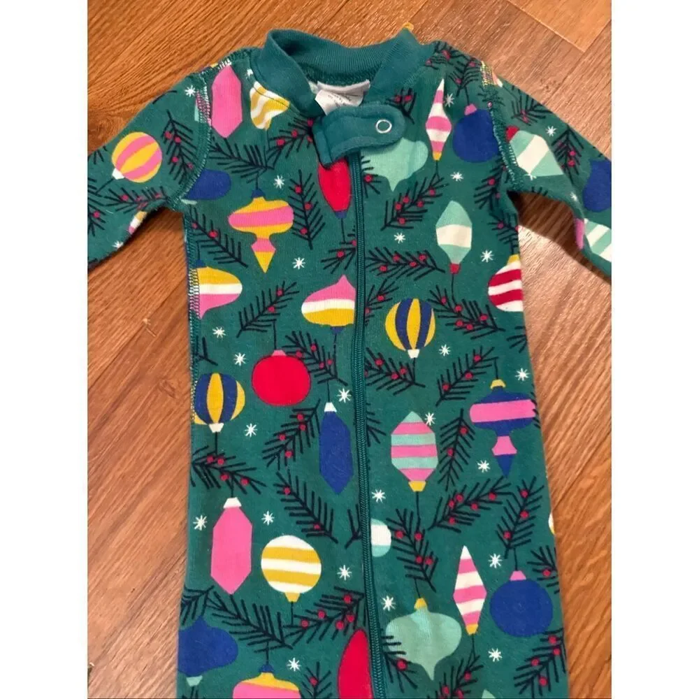 Hanna Andersson Green Christmas Ornaments Zip One Piece Pajama Size 3-6 Months